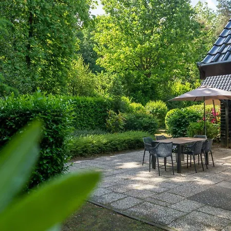 Casa de Férias Beautiful House With A Fireplace In A In The Woods *
